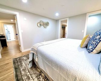 5 Bedroom Pet Friendly Historic Monteith Escape Pnw & Ac - Albany - Спальня