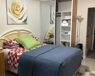 Studio apartment in the heart of St Marys - St Marys - Habitación