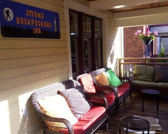 Ottawa Backpackers Inn - אוטאווה - פטיו