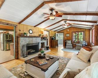 Keddie Wye House - Private Half Mile Trail and Swimming Hole - Quincy