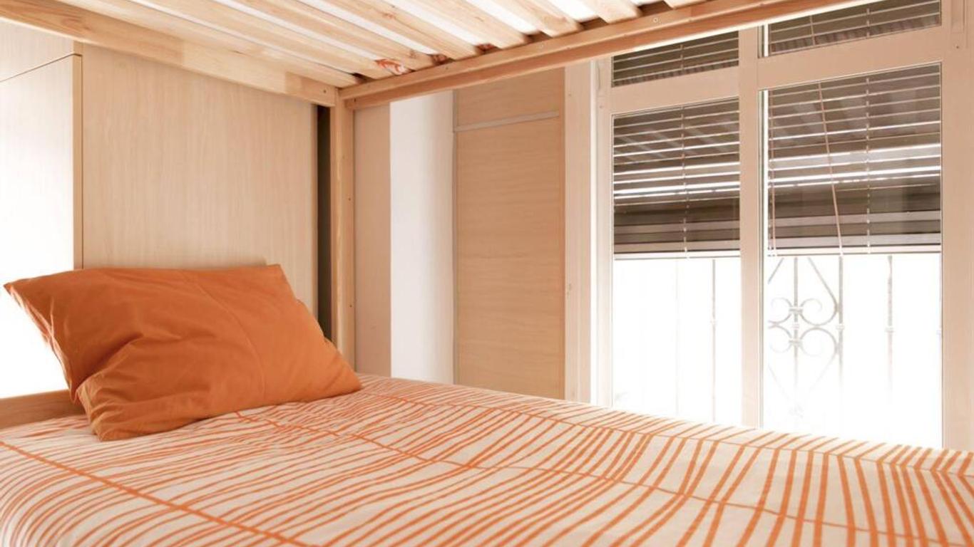 Chinitas Urban Hostel