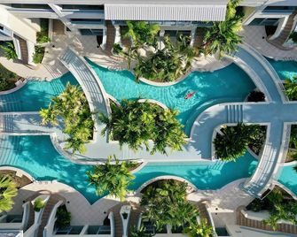 Savannah Beach Club Hotel & Spa - Bridgetown - Pool