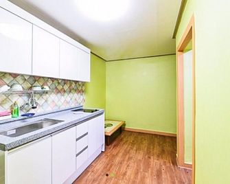 Boeun Green Park Pension - Boeun - Cocina