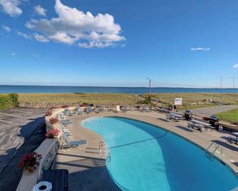 Sea View Inn - Old Orchard Beach - Pool