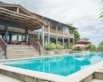 Punta Duarte Garden Inn - Los Duarte - Piscina