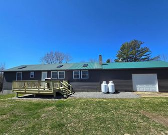 Modern Cornville Ranch - Skowhegan - Edificio