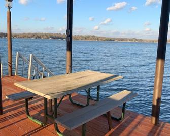 Relaxing Get Away With Lake Front! Enjoyment And Family Fun! - Malakoff - Pátio