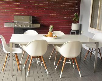 Ashcroft House near Casula Powerhouse & Parklands - Casula - Dining room