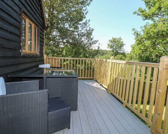 Foxes Earth, Pet Friendly, With A Garden In Nomansland - Salisbury - Balcony