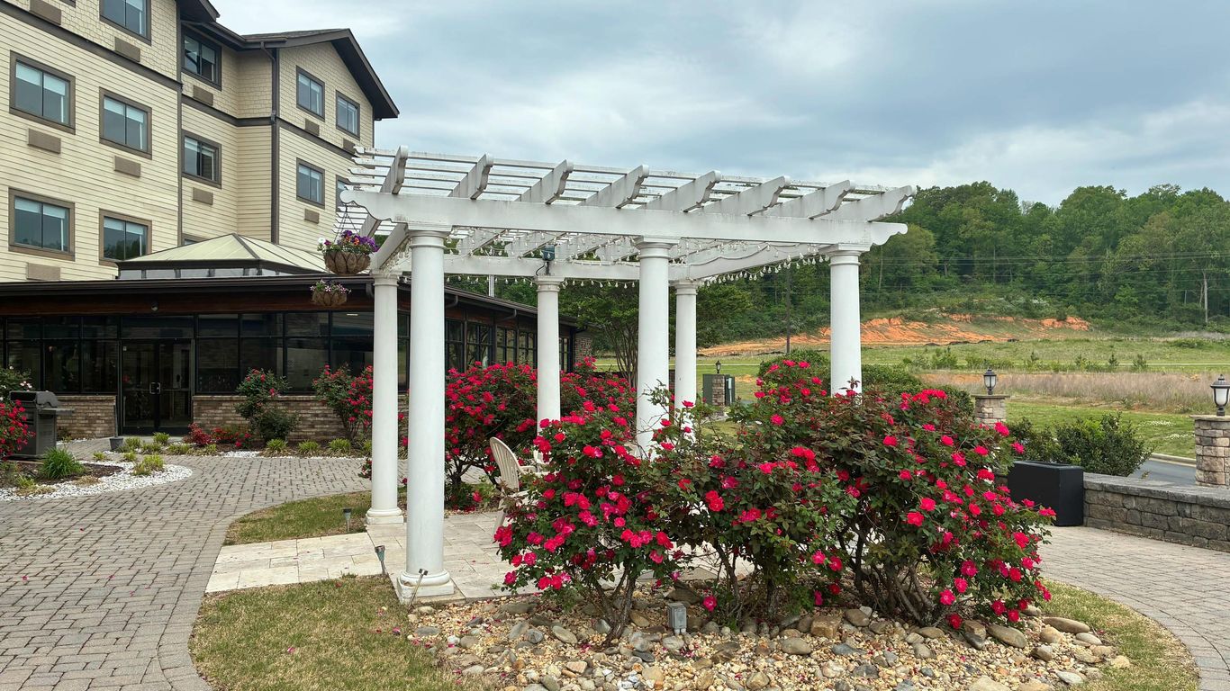 Comfort Inn and Suites Near Lake Guntersville