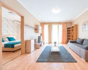 Nova Apartments - Budapest - Living room