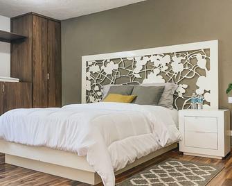 Cozy suite in Angelopolis (pet friendly) 3 min from the Star of Puebla - Puebla City - Bedroom