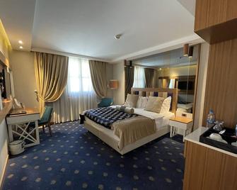 Giritligil Hotel - Magnesia am Sipylos - Schlafzimmer