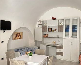 Sea Apartament - Gallipoli - Salle à manger