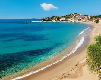 Estia Coastal Dream - Lush Enchanting Garden Gem - Foinikounta - Strand