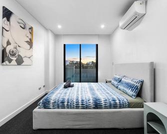 Chic 2 BR Apt with Parking & Darling Harbour-10mins walk - Sydney - Quarto