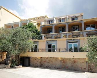 Apartmani More - Sveti Stefan - Gebouw