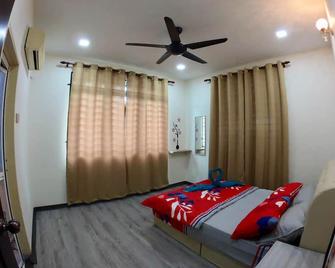 River View - Dhuha Homestay Alor Setar - Alor Setar - Bedroom