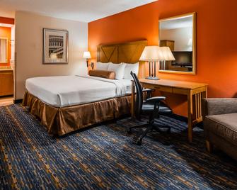 Best Western Dulles Airport Inn - Sterling - Bedroom