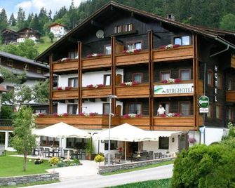 Das kleine Berghotel - Liesing - Building