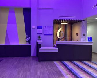 Studio 6 Dallas Tx - Fair Park - דאלאס - דלפק קבלה