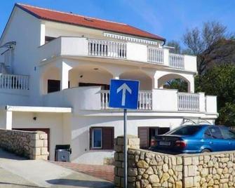 Wonderful Apartment in Mandre with Barbecue and Terrace and Wonderful View - Kolan - Toà nhà