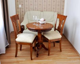 Adc Design Apartmány - Brno - Ruokailuhuone