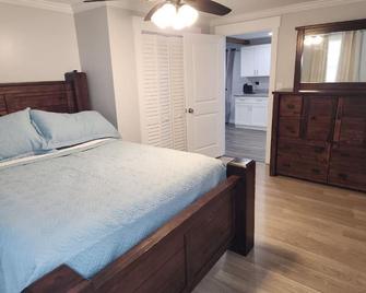 Coastal Getaway - Morehead City - Bedroom