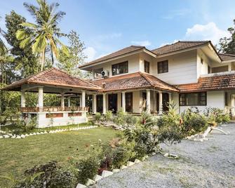 Guesthouser 5 Bhk Homestay 5150 - Meppādi - Edificio