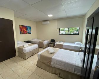 Hotel La Capilla - Suites & Apartments San Benito - San Salvador