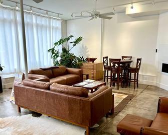 Central Location, Balcony Access at Marfa House Rio Concho - Marfa - Living room