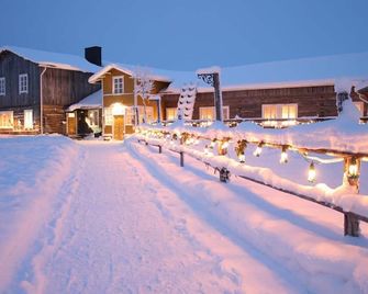 Elves Village Hotel - Köngäs - Gebäude