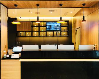 Hanting Hotel Changzhi Baiyi Square - Changzhi - Rezeption