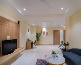 Mcity Elite Suites - Mahabalipuram - Salónek