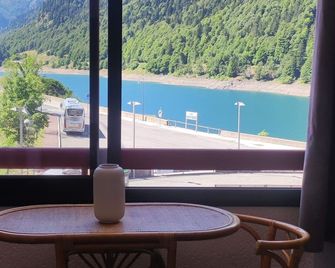 Renovated 4-person studio with lake view Artouste Fabrège - Laruns - Balcony