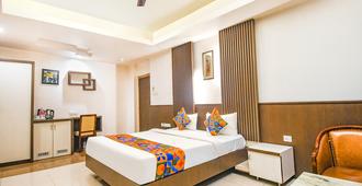 Fabhotel Emerald - Ranchi - Bedroom