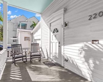 Mesa House, Uno-Perfect Location - Key West - Balcony