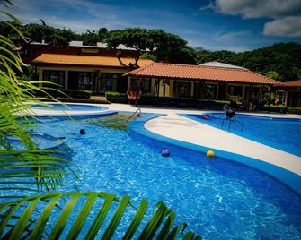 Hotel & Villas Huetares - Playa Hermosa - Pool
