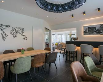 Upscale Mansion in Kluisbergen With Sauna and Terrace - Ruien - Restaurant
