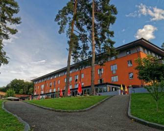 Jugend- Und Familiengästehaus Cap Wörth - Velden am Wörthersee - Budynek
