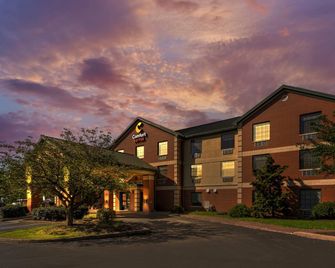 Comfort Suites Pittsburgh Airport - Coraopolis - Budova