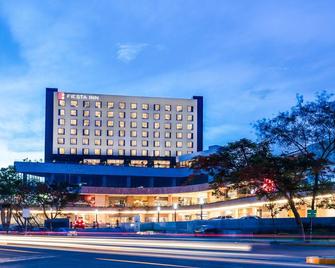 Fiesta Inn Mazatlán - Mazatlán - Edificio