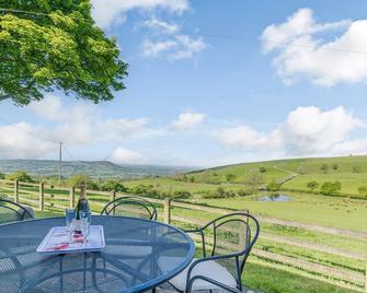Golden Slack Cottage - Macclesfield - Patio