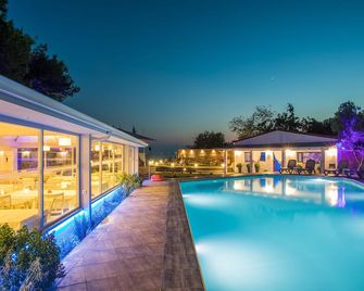 Coral Blue Beach Hotel Gerakini - Polygyros - Piscine