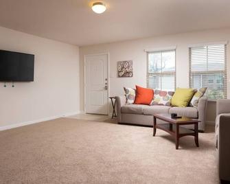 Liberty House 4br/2 Bath Lackland - San Antonio - Olohuone