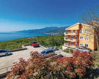 3 Bedroom Nice Apartment In Kastav - Kastav - Building