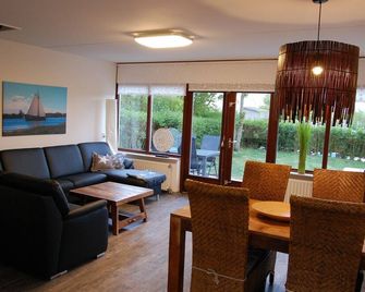 Holiday home Brouwershaven Zeeland Holland - great for families - Brouwershaven - Dining room