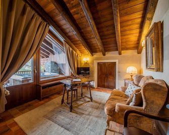 Relais Mont Blanc Hotel & Spa - La Salle - Sala de estar