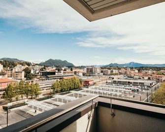 Appartamento Panorama - Affitti Brevi Italia - Varese - Balkon