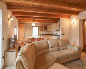 Cozy Apartment In Fiera Di Primiero - Fiera di Primiero - Soggiorno